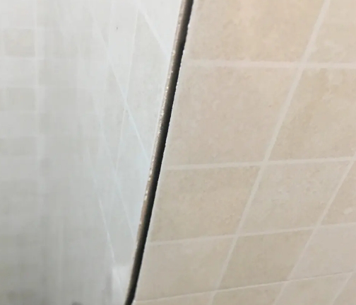 中江瓷砖空鼓维修公司分享阳台瓷砖脱落的修复过程可以分为以下几个步骤